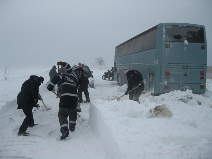 Galaţi: Nămeţii au produs mari probleme în ultimele zile