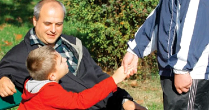 Taţii care au învăţat cum să fie mame