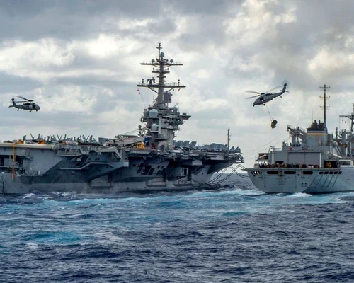 portavion american in golf