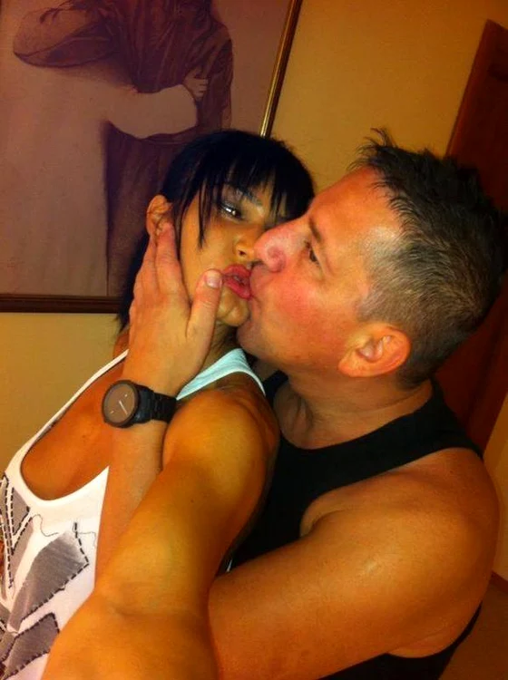 
    La doar două luni de la căsătorie, Ella vrea să divorţeze de CostinFoto: Arhivă personală  