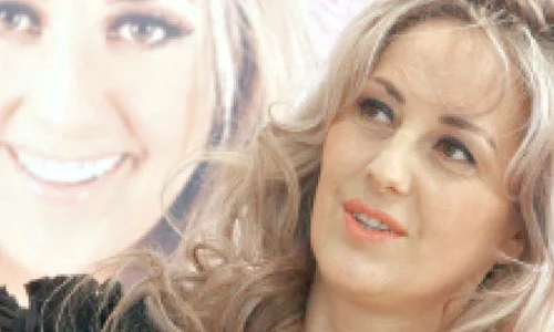 Cerealele integrale cu fructe uscate  influenţează producţia de serotonină, "hormonul fericirii"  În plus, vă satură  pentru un timp îndelungat jpeg