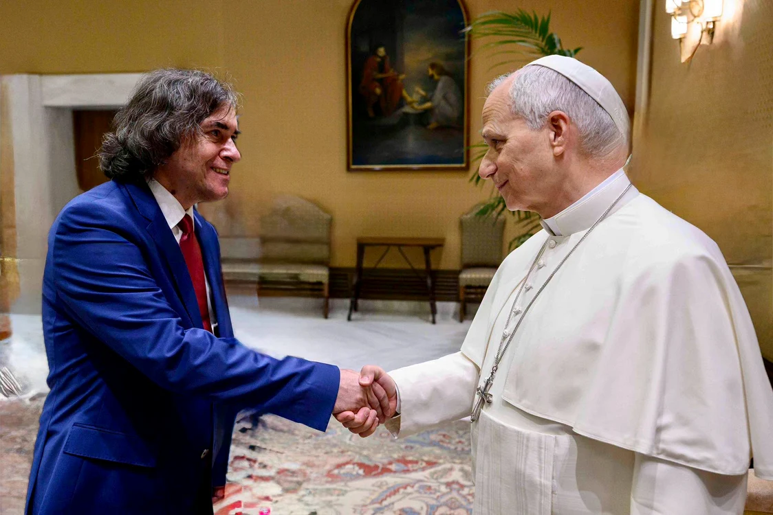 Papa Leon și Mircea Cărtărescu FOTO X / Vatican News