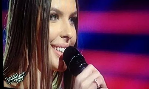 Artista a întors toate cele patru scaune la Vocea României 2014 jpeg