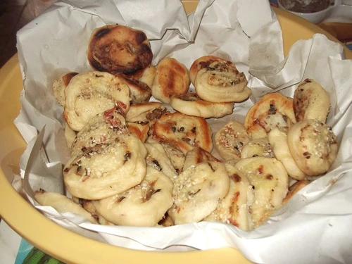 minipizza cu ciuperci jpeg