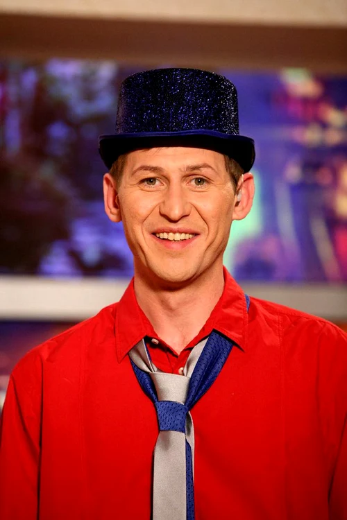 Așa arăta Mircea SOlcanu pe vremea când prezenta ”Poveștirile de noapte” de la Acasă TV