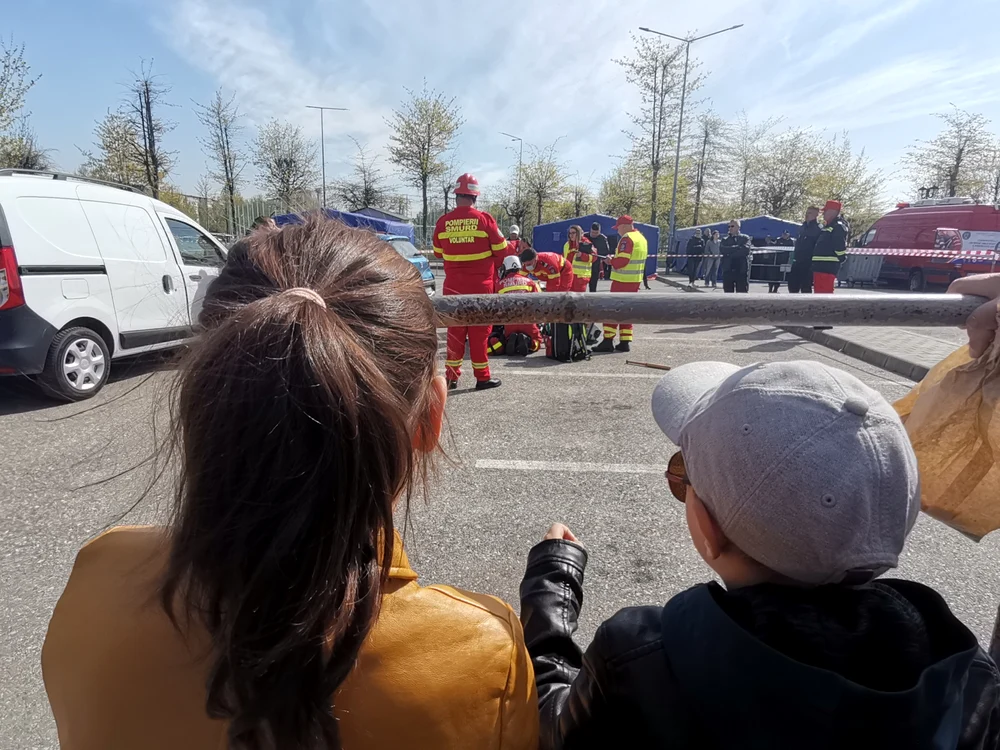 Salvatorii au concurat sub privirile curioșilor FOTO: Alina Mitran