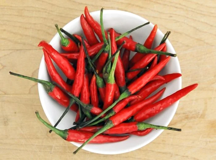 Această cură de slăbire se bazează pe o supă de legume cu ardei iute.www.clicksanatate.ro