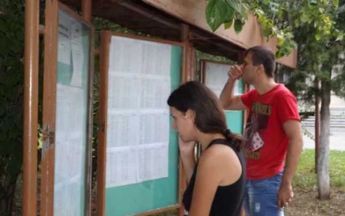 Cei mai multi promovaţi după contestaţii s-au înregistrat la Limba Română