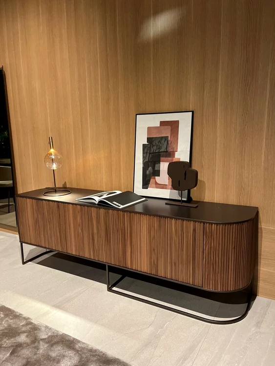 Foto designer de interior Mădălina Plugaru. Târg de mobilă Milano