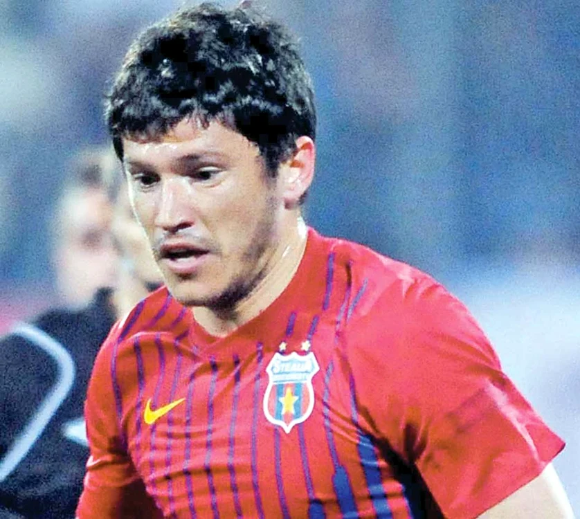 
    Cristi Tănase  