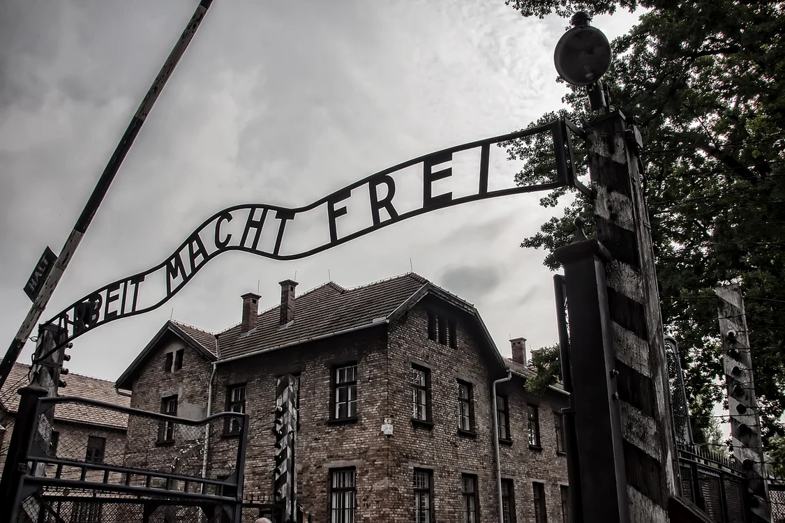Lagărul de la Auschwitz a fost eliberat în 1945. FOTO: Pixabay