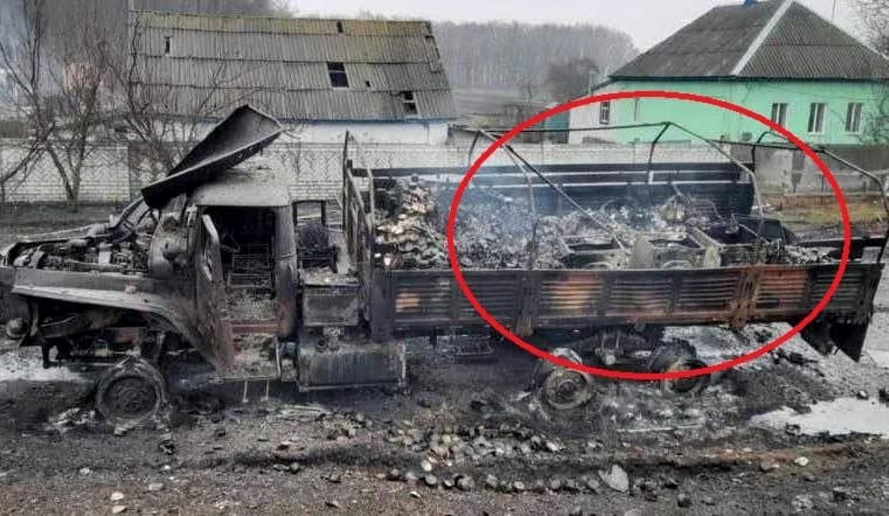 Camion militar rusesc distrus de partizanii Atesh FOTO Arhiva Adevărul