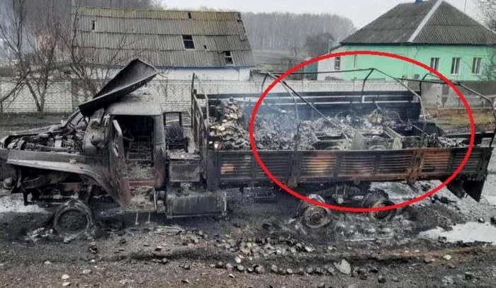 Camion militar rusesc distrus de partizanii Atesh FOTO Arhiva Adevărul
