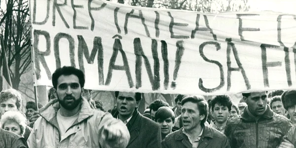 Revouţia din Decembrie 1989 Bucureşti Sursa Luigi Gageos / Autor Dragoş Cristescu