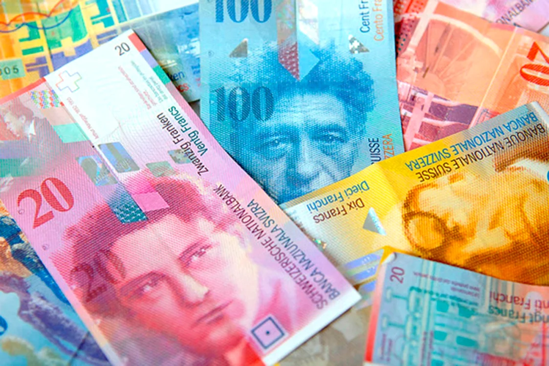 Conform cursului BNR, francul elveţian a ajuns la 4, 24 lei (30.01.2015)