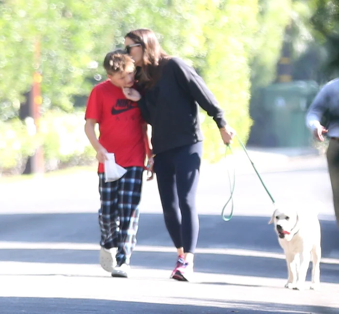 Jennifer Garner cu Samuel, Profimedia (3) jpg