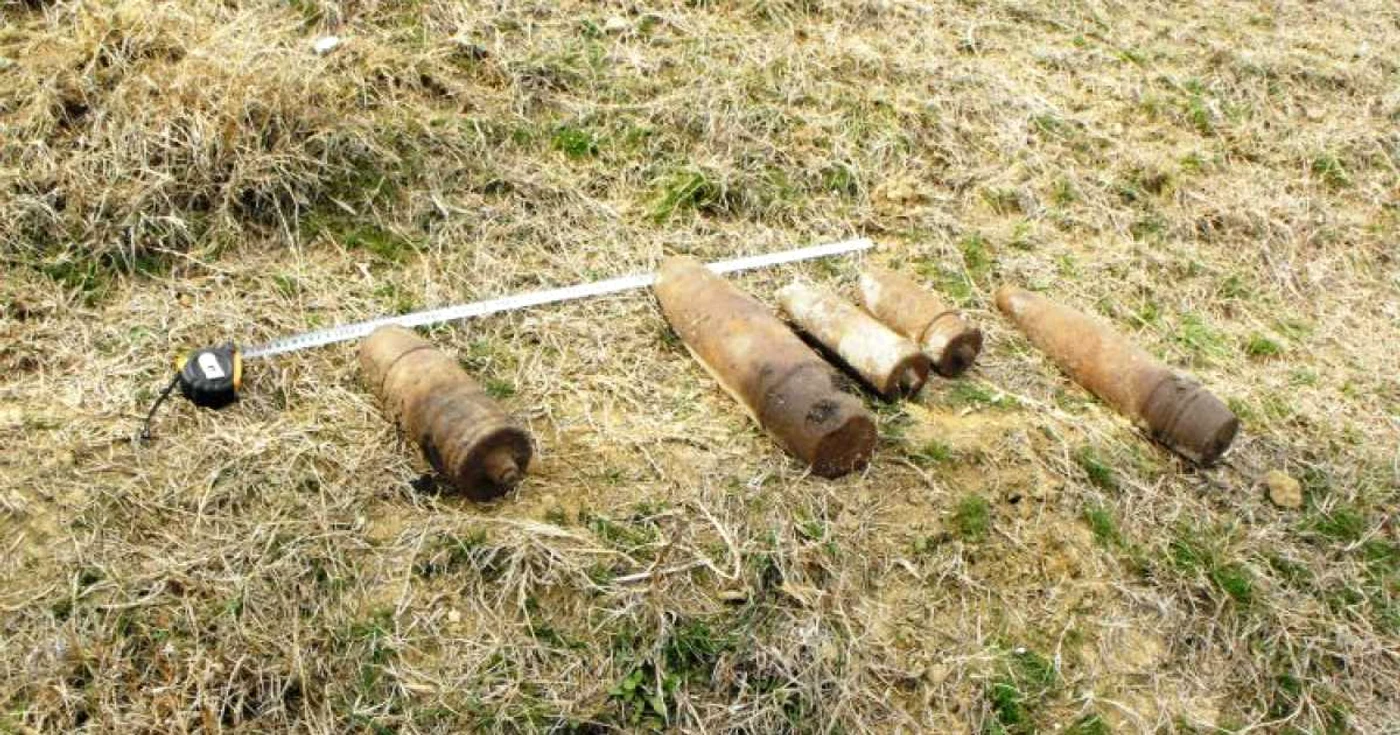 Pirotehniştii au de demontat peste 50 de tone de bombe de aviaţie