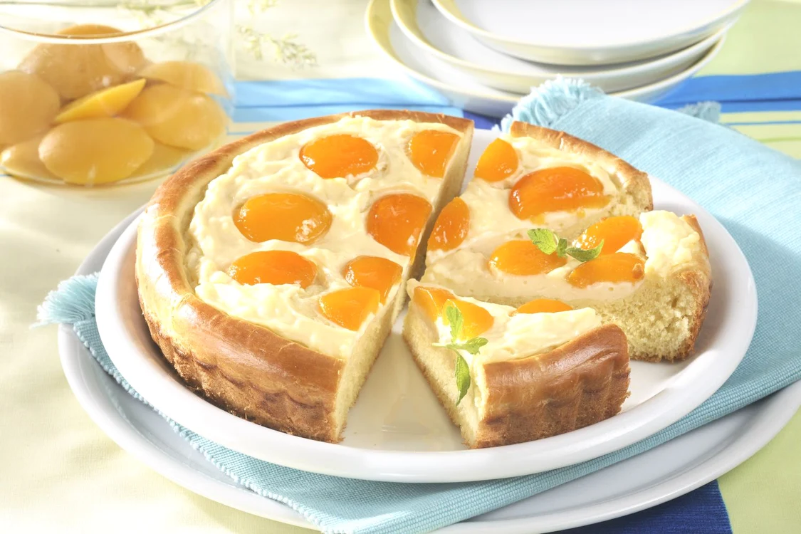 tarta cu branza si caise jpeg