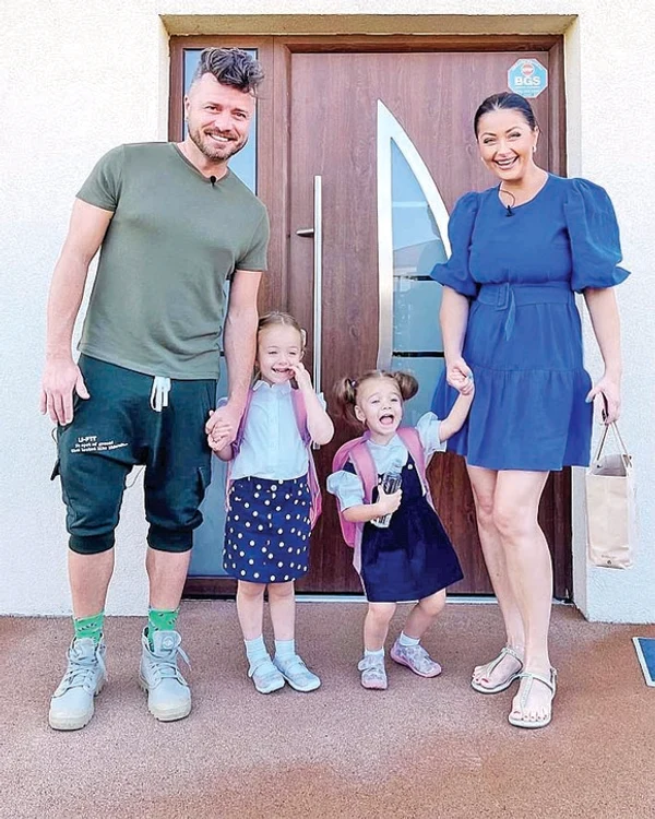 
    Fetiţele Gabrielei  Cristea au început  grădiniţa  