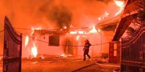 Explozia a fost urmată de un incendiu de proporții