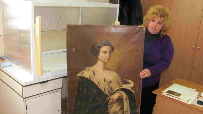 Daniela Petrişor dă strălucire unui tablou vechi