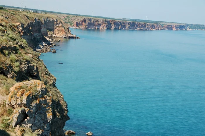 În zona Cap Caliacra, Marea Neagră pare albastră FOTO: Mădălin Sofronie