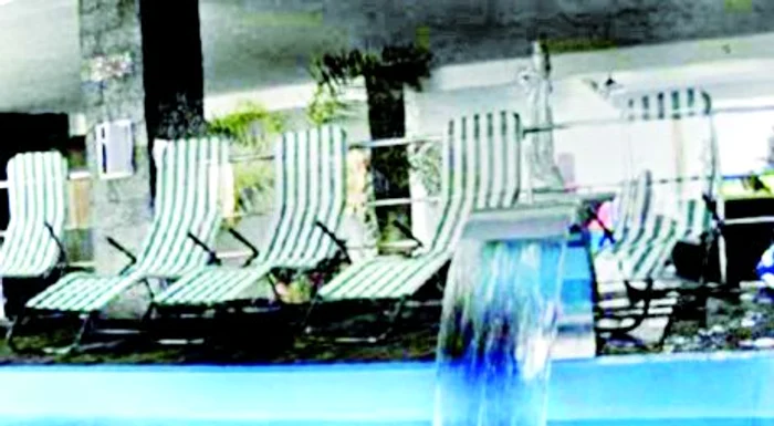 Aşa arată una dintre fotografiile postate pe site-ul hotelului. În realitate turiştii spun că nu există aşa ceva