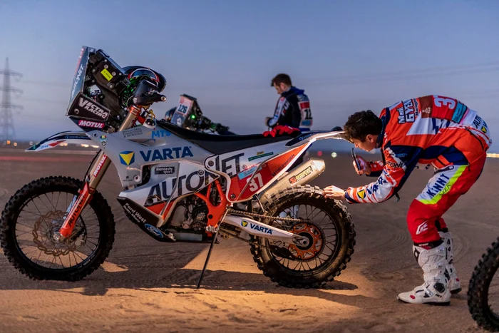 Gyenes concurează la o categorie în care nu există asistență tehnică (Foto: RallyZone)