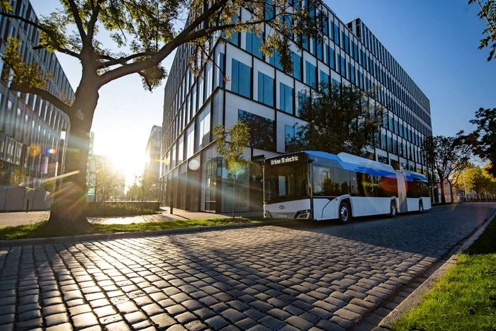 solaris-urbino-autobuz-electric