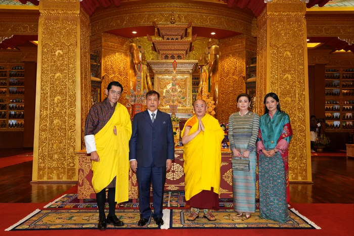 Regele Thailandei și Regina Thailandei în vizită la Regele Jigme Khesar al Bhutanului și Regina Jetsun Pema a Bhutanului   FOTO Casa Regală a Bhutanului (1) jpg