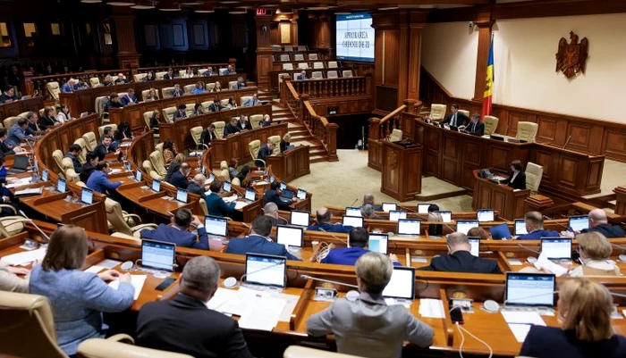 Parlamentul de la Chișinău a prelungit starea de urgență. FOTO: Multimedia. parlament.md