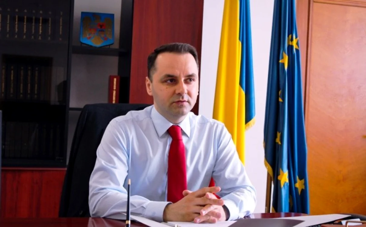 
    Vasile-Cristian Lungu, senator PMP, bolnav în spital, va fi adus la vot cu ambulanţaFOTO: Facebook  