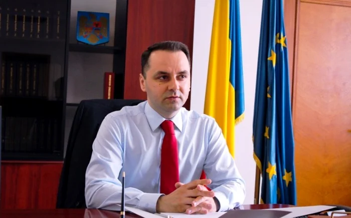 
    Vasile-Cristian Lungu, senator PMP, bolnav în spital, va fi adus la vot cu ambulanţaFOTO: Facebook  