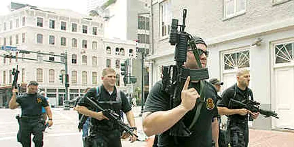 Gărzi ai Blackwater, una dintre cele mai controversate firme de protecţie care au acţionat în Irak