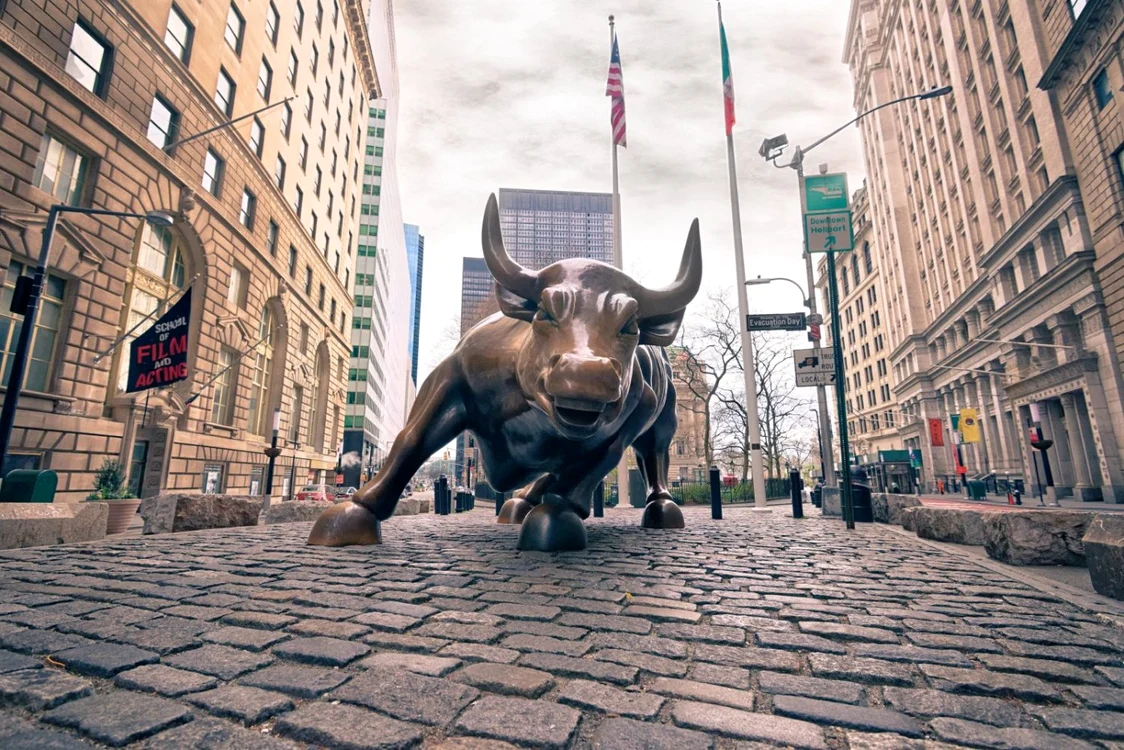 Charging Bull. Statuia rămâne un simbol al spiritului de luptă al SUA                               FOTO: Shutterstock