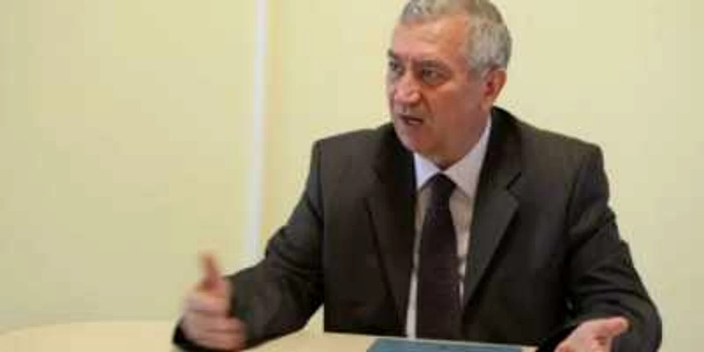 ion prioteasa