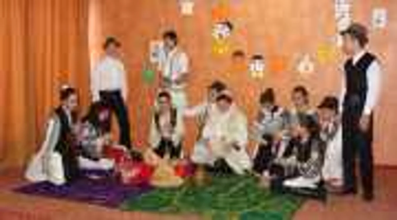 Elevi la concursul interjudetean de teatru „scena talentelor”