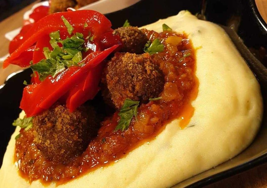 Cum se prepară sosul de roșii pentru diverse garnituri. Rețeta unui cunoscut bucătar