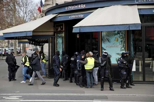 Protest Vestele Galbene - Paris / FOTO EPA - EFE / 8 dec 2018