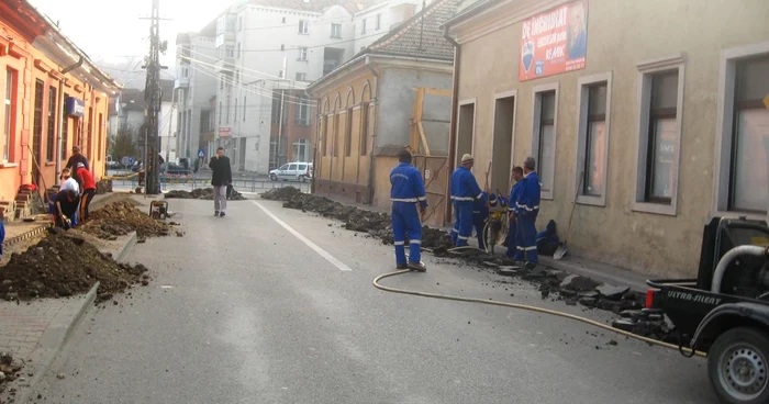 Strada Bistricioarei este în lucru de miercuri dimineata