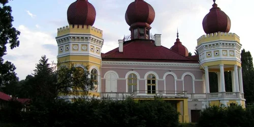 Castelul Bethlen de la Arcalia va fi administrat de Consiliul Judeţean
