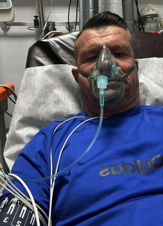 Primarul Ion Sorin Toma a ajuns la spital, după ce s-a intoxicat cu fum.