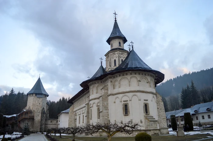 În apropiere de mănăstirea Putna se află și și Schitul lui Daniil Sihastrul. Foto: Pixabay