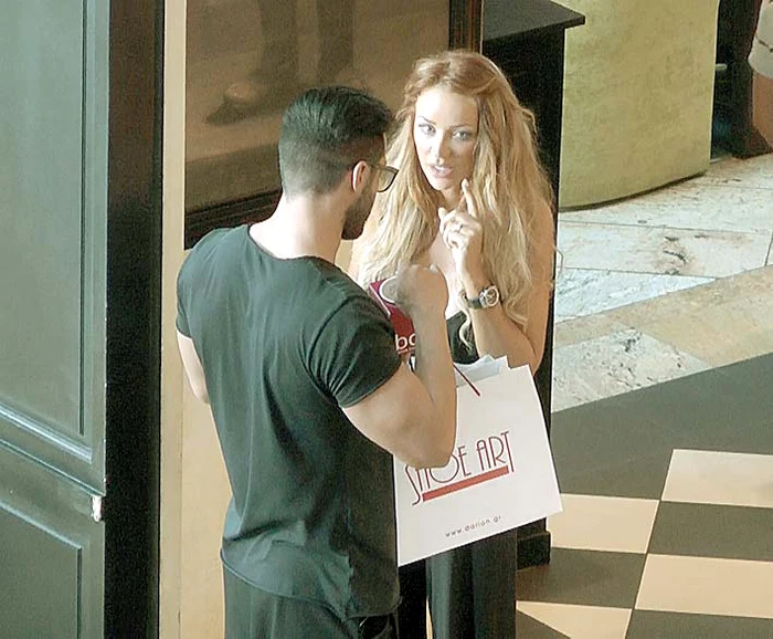 Cei doi au ieşit ca o adevărată familie la cumpărături