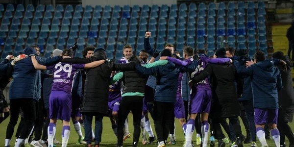 hora bucuriei fc arges jpg