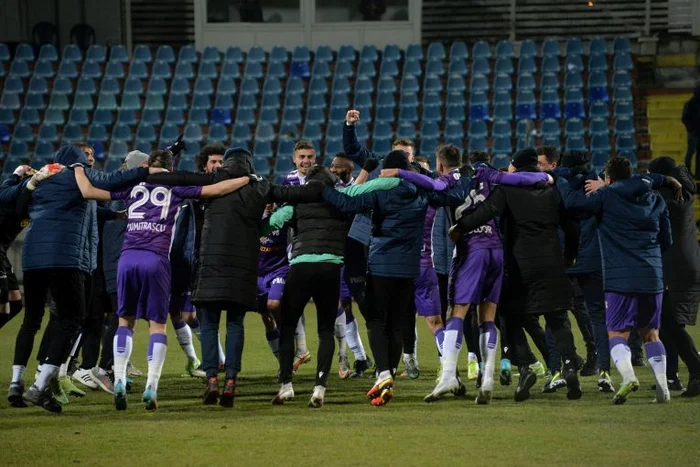Hora bucuriei formației FC Argeș (FOTO: Sportpictures)