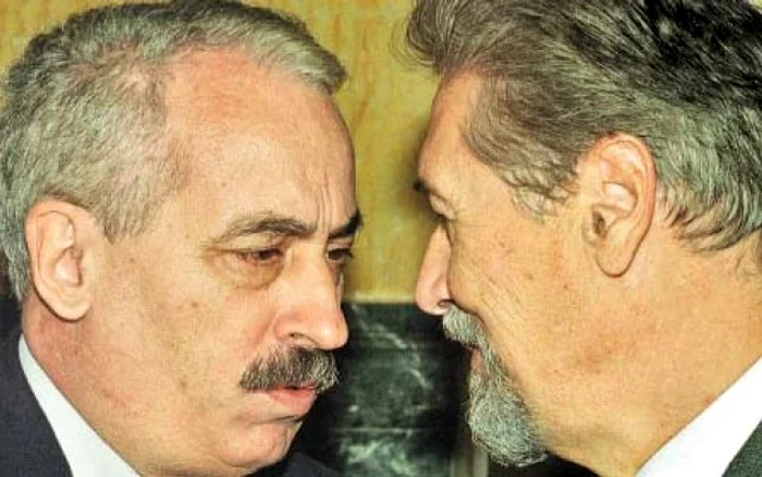 În 1999, la aniversarea sa de 59 de ani, împreună cu preşedintele Emil Constantinescu Foto: Mediafax