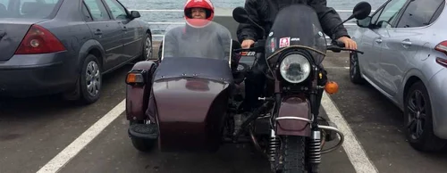 Mircea Panaitescu motociclist la 90 ani şi Margareta Moraru din Constanţa cu motocicleta Ural 750 cu ataş Foto Sînziana Ionescu