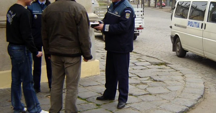 De cele mai multe ori, poliţiştii sunt puşi pe drumuri degeaba