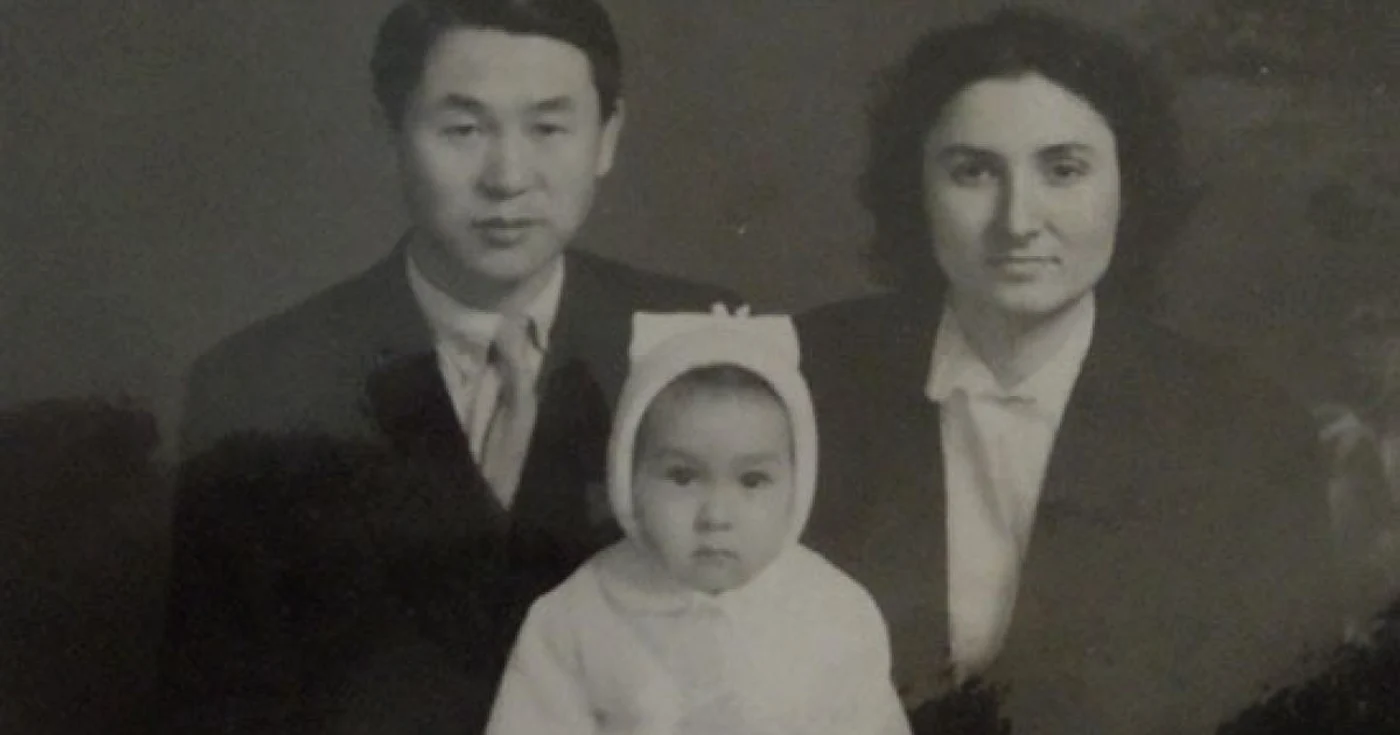 Georgeta Mircioiu, alături de soţul ei, Jo Jung Ho, şi fiica lor. FOTO via Daily NK